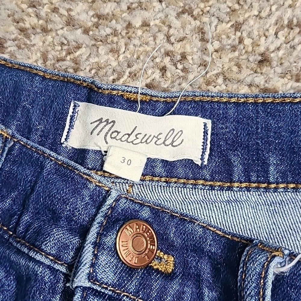 Madewell Classic Blue Jean Shorts - Picture 2 of 7